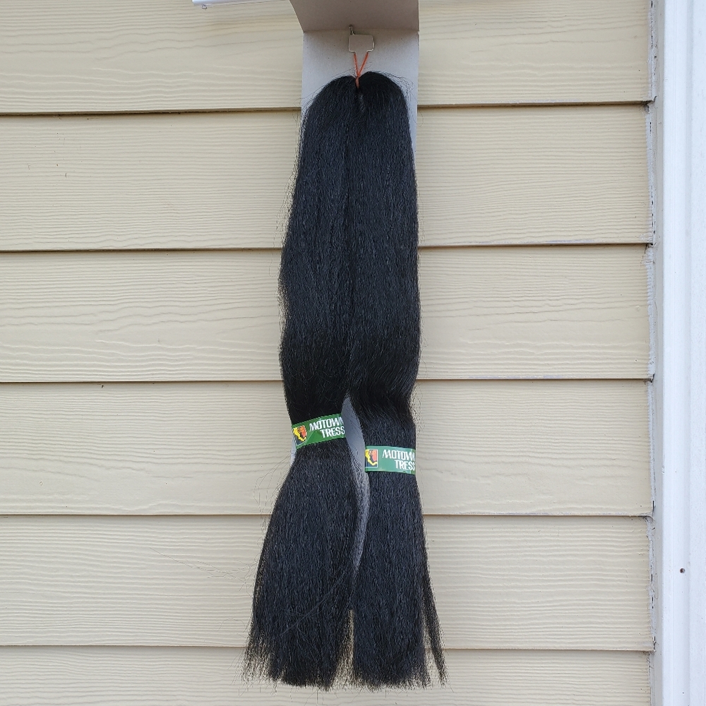 MOTOWN  TRESS,  super jumbo braid .